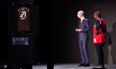 NBA Smart Jersey Switches your Player Allegiances on the fly